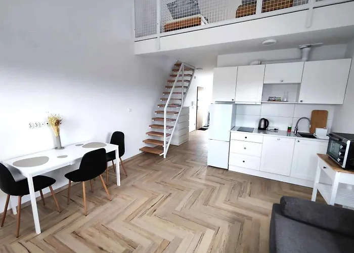 Turkusowa アパート Mosty