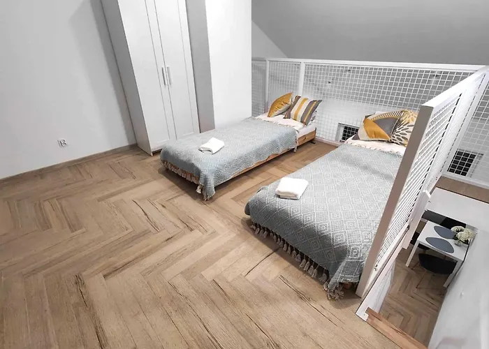 Turkusowa アパート Mosty